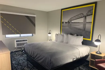 Super 8 by Wyndham Kirksville University Area Отели рядом с достопримечательностью «A. T. Still University»