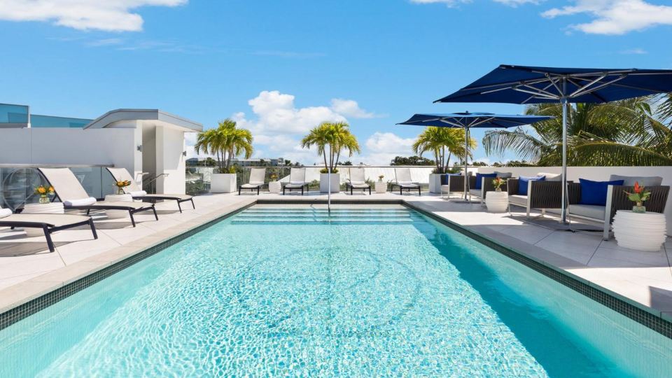 H2O Suites- Adults Only