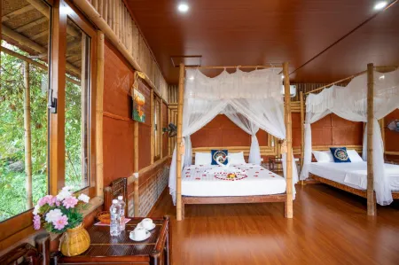 Lotus Field Homestay Отели рядом с достопримечательностью «Tràng An Landscape Complex»