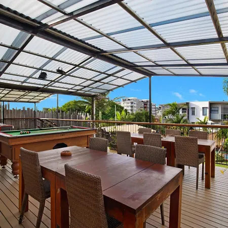 Gladstone Backpackers