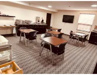 Aurora Park Inn & Suites - Parking