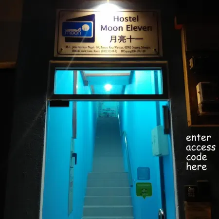 Moon Eleven Hostel Near KLIA & KLIA2