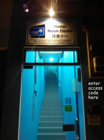 Moon Eleven Hostel Near KLIA & KLIA2