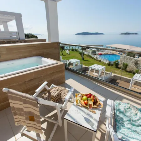 Kassandra Bay Resort, Suites & Spa