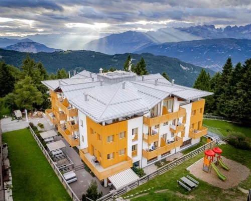 Alpine Mugon Hotel Hotels near Palon