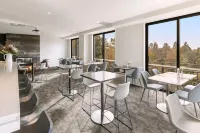 Hidden Lake Hotel & Apartments - breakfast