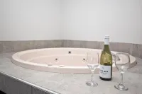 Clearwater Motor Lodge - Hot Springs