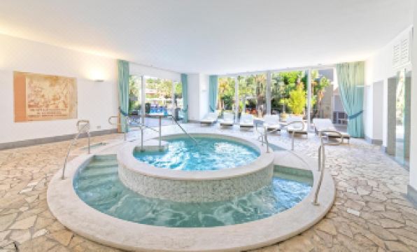 La Reginella Resort & Spa