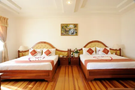 Hoang Yen Hotel Thu Dau Mot Отели рядом с достопримечательностью «Lac Canh Dai Nam Van Hien»