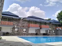 Nature Retreat Resort - Pools
