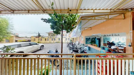 Kostel Wood 7296 Отели рядом с достопримечательностью «Tugu Muda»