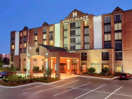 Hyatt Place Chantilly Dulles South Отели рядом с достопримечательностью «Центр Стівена Удвара-Гезі»