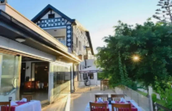 船舶酒店 凱里尼亞酒店