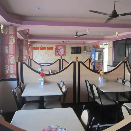 Hotel Dhruv Palace