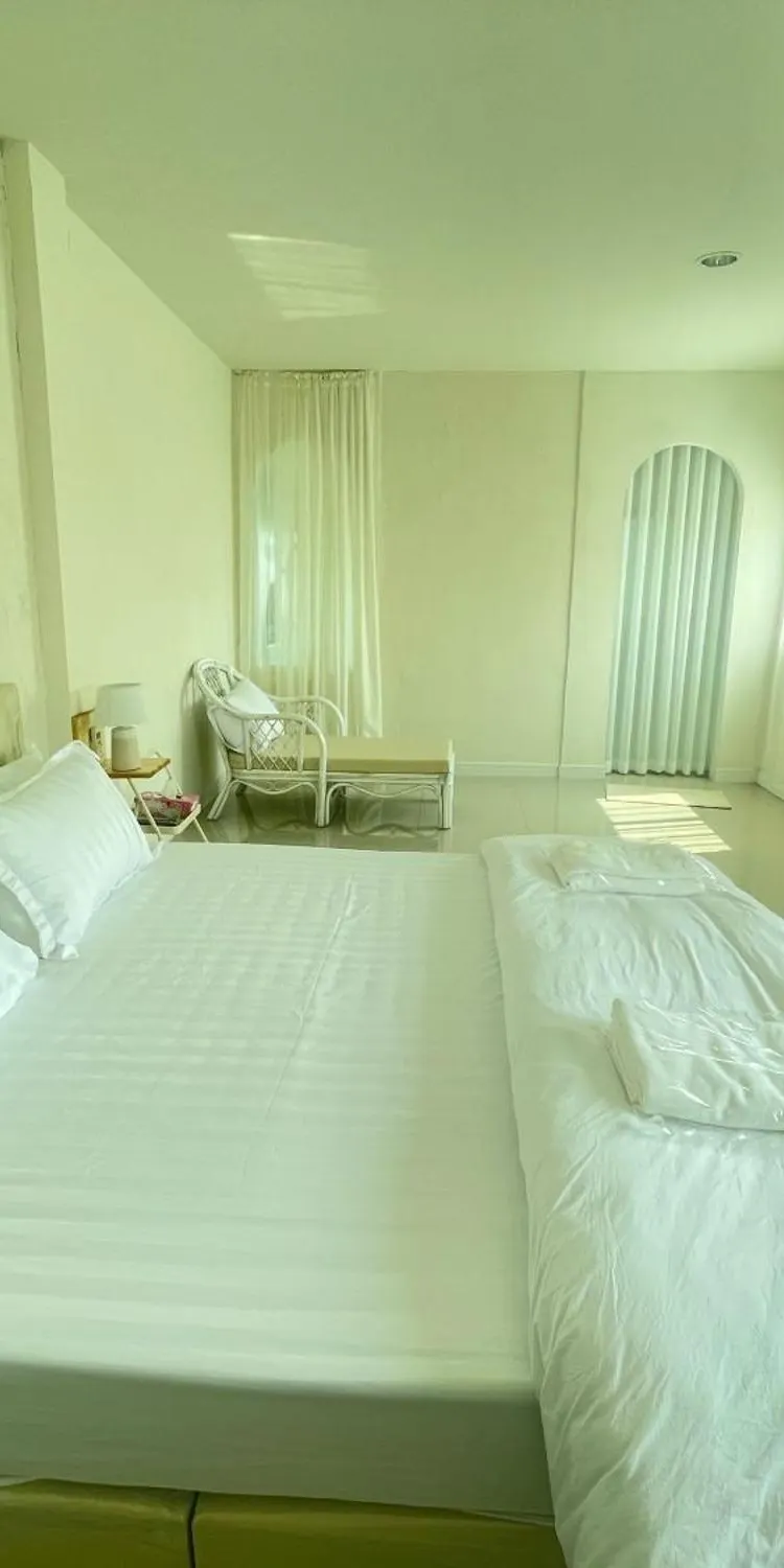 ห้องดีลักซ์พร้อมอ่างอาบน้ำ(เตียงคิงไซส์)
