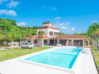 SOLAIZ Ishigaki Island - piscina