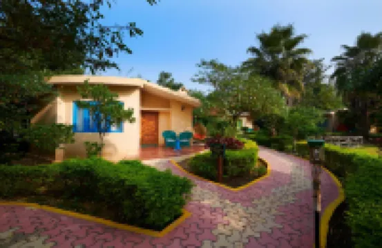 Aacorn Hideaway Resort & Spa