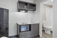 เซาเทิร์น สวีทส์ เพนซาโคลา เดวิส