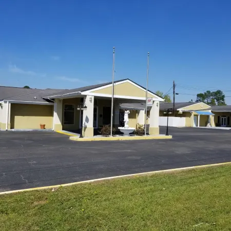 Rodeway Inn & Suites