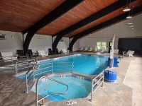 Dutch Wonderland Inn - Swimmingpools