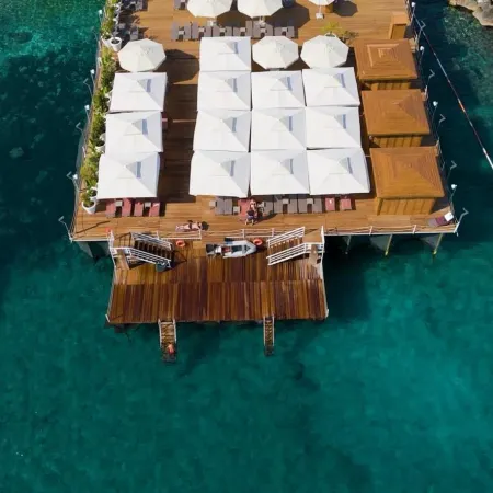 Rocks Hotel & Casino