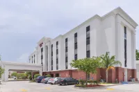 Hampton Inn Gonzales Hotels near Stage