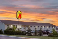 Super 8 by Wyndham Lewistown Hotels in Lewistown