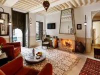 Le Farnatchi Hotels near Palmeraie