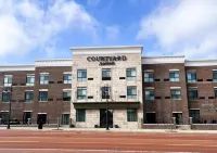 Courtyard Albion Hotels in Albion