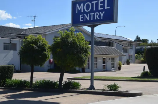 Coachman's Inn Motel