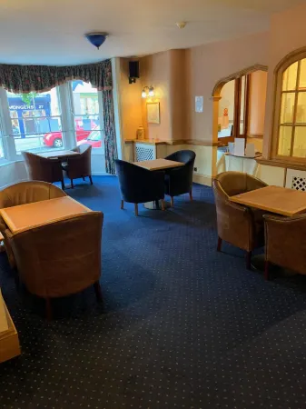 Yelf's Hotel Отели в г. Хейвенстрит энд Аши