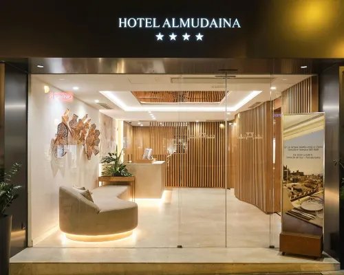 Hotel Almudaina โรงแรมใกล้ท่าเรือปัลมา