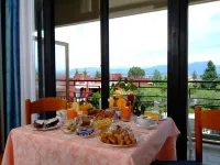 Hotel Holiday Hotels in Sirmione