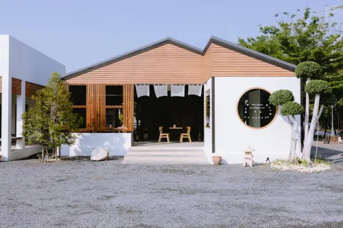 Peeranon Resort - ที่มีที่จอดรถ