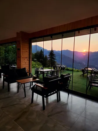 Yege Villa Bungalov Отели в г. Guroluk Koyu