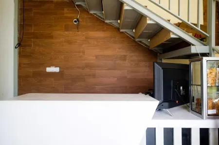 RedDoorz Near Exit Tol Pekalongan Отели в г. Batang