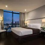 Astoria Plaza