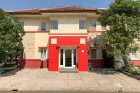 RedDoorz @ Pavilion Residence Cikarang Hotels in Mekarmukti