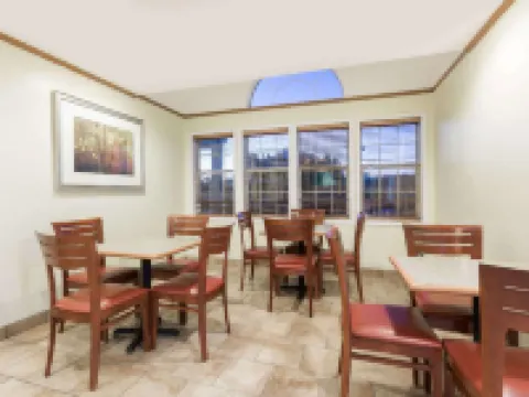 ไมโครเทลอินน์ บายวินด์แฮม เอเธนส์ โรงแรมในเอเธนส์