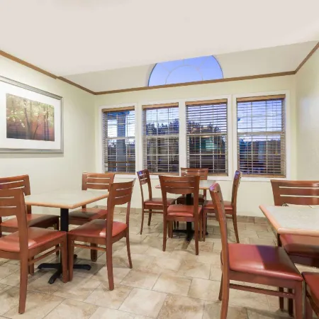 Microtel Inn & Suites by Wyndham Athens