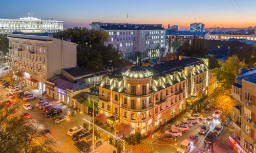 Attache Hotel