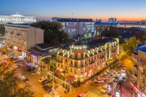 Attache Hotel