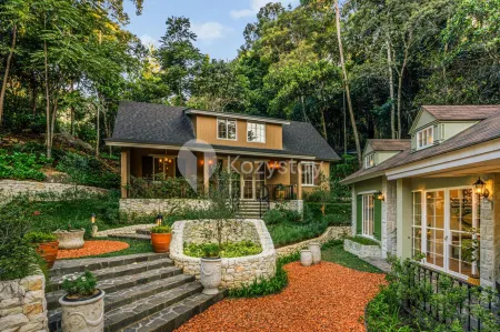 Taman Wisata Bougenville by Kozystay Отели в г. Arjasari