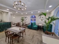 Emerald Hotel - breakfast