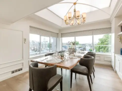 บัคกิงแฮมแอนด์ลอยด์ส