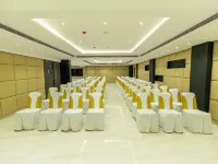 Grand Seasons - the Business Hotel Hotels near RMZ Infinity