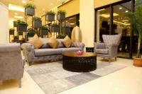 City Tower Hotel - parkir