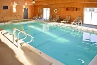 Americas Best Value Inn Tahquamenon Country - Pools