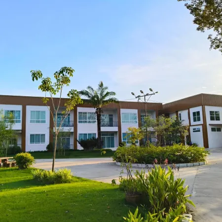 Baan Suan Khun Ta and Golf Resort