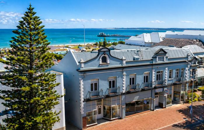 Geraldton Shoreline Lodge